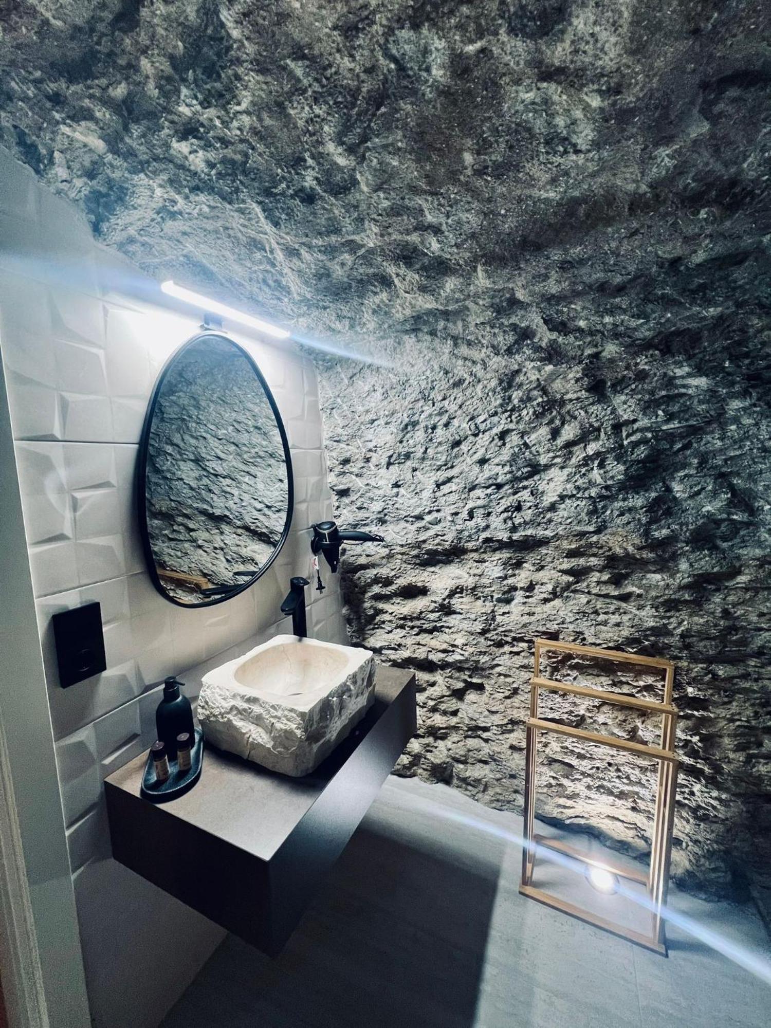 Cueva Luxe Las Calcetas Setenil De Las Bodegas Exteriör bild